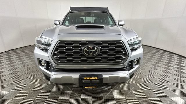 Used 2020 Toyota Tacoma TRD Sport w/ TRD Premium Sport Package AWD/4WD image 7