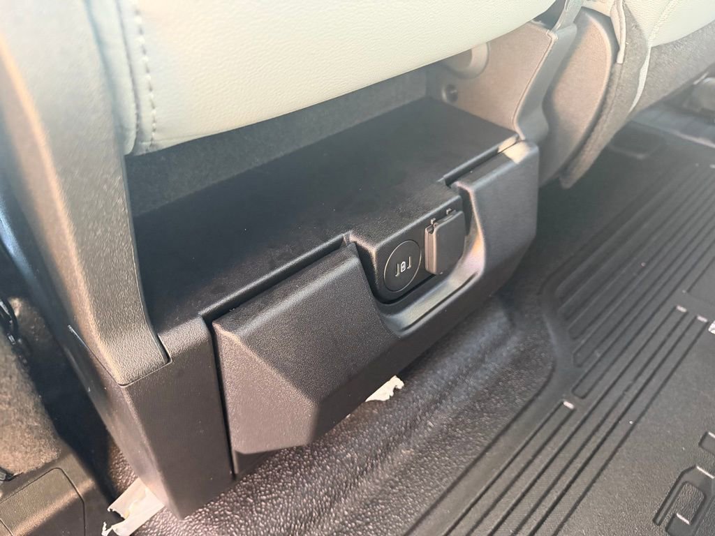 New 2026 Ford F550 4x4 Supercab Super Duty image 18