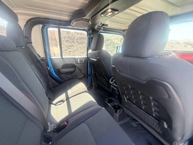 Used 2023 Jeep Gladiator Rubicon w/ Cold Weather Group AWD/4WD image 28