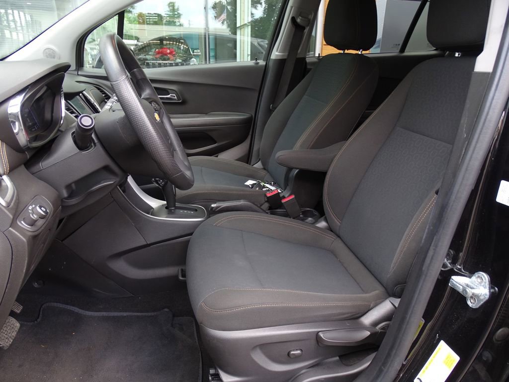 Used 2020 Chevrolet Trax LS w/ Tint and Cruise Package image 25