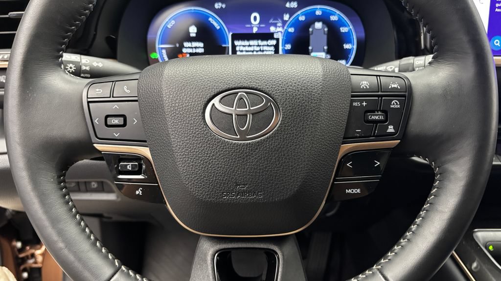 Used 2025 Toyota Crown Signia AWD/4WD image 20