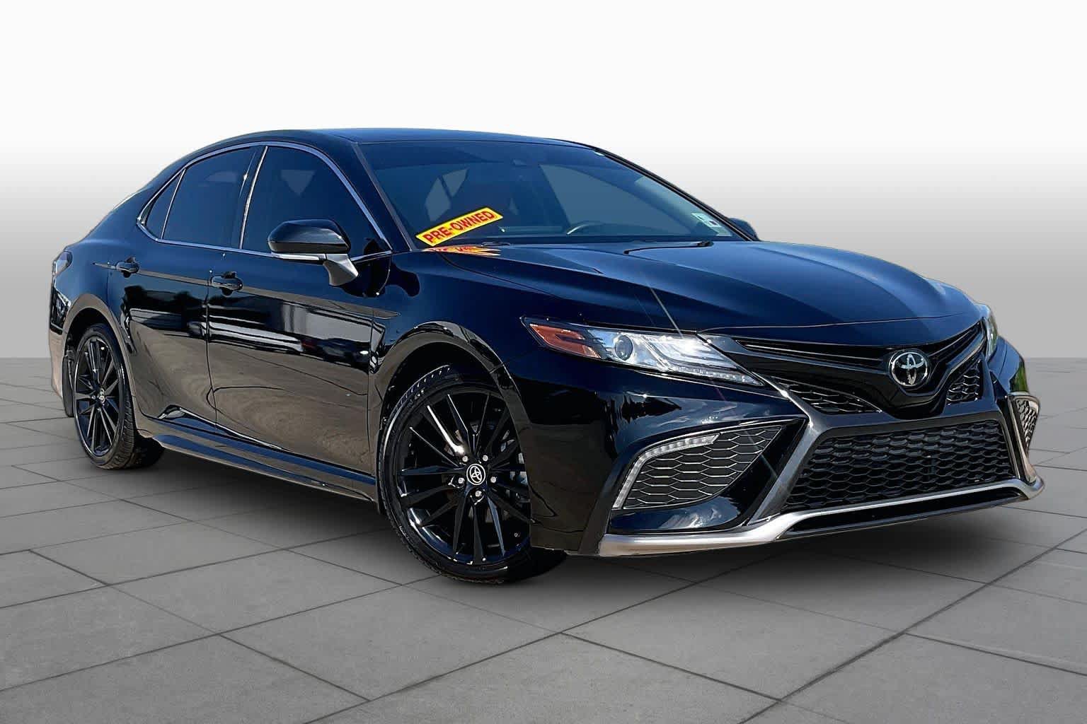 Used 2024 Toyota Camry XSE FWD image 3