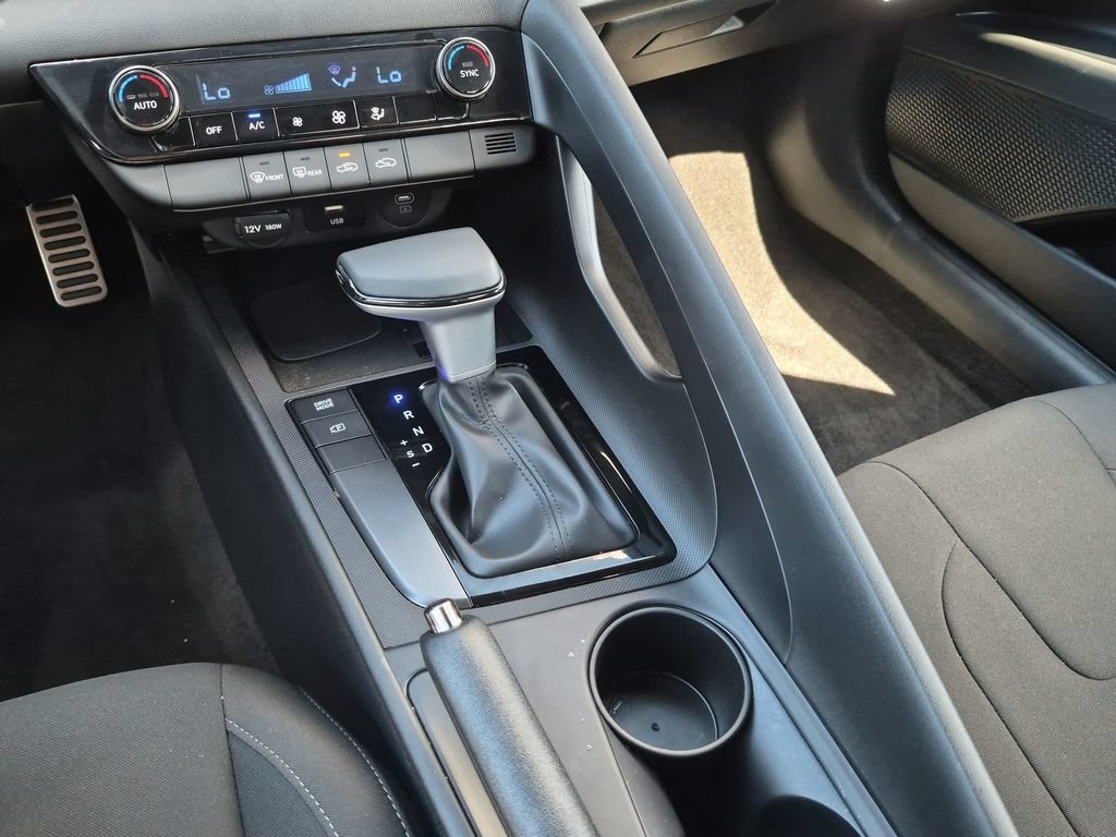 Used 2026 Hyundai Elantra Sport FWD image 19
