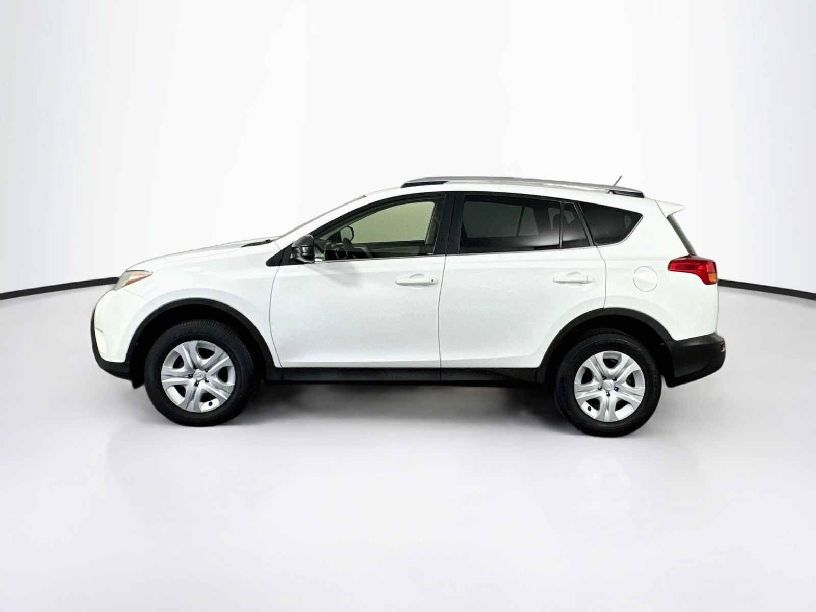 Used 2014 Toyota RAV4 LE AWD/4WD image 4