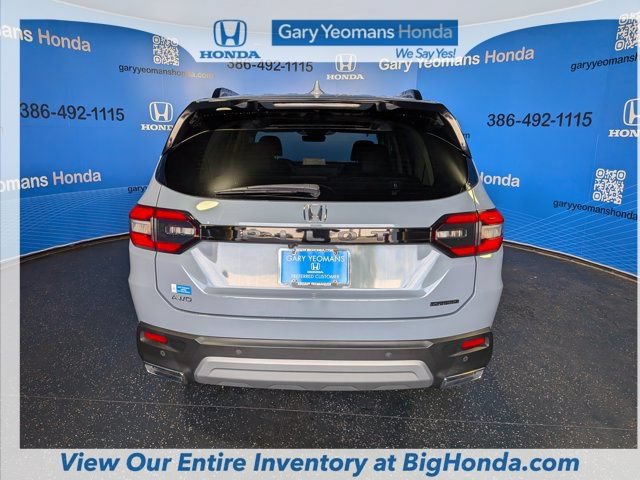 Certified 2025 Honda Pilot Touring image 5