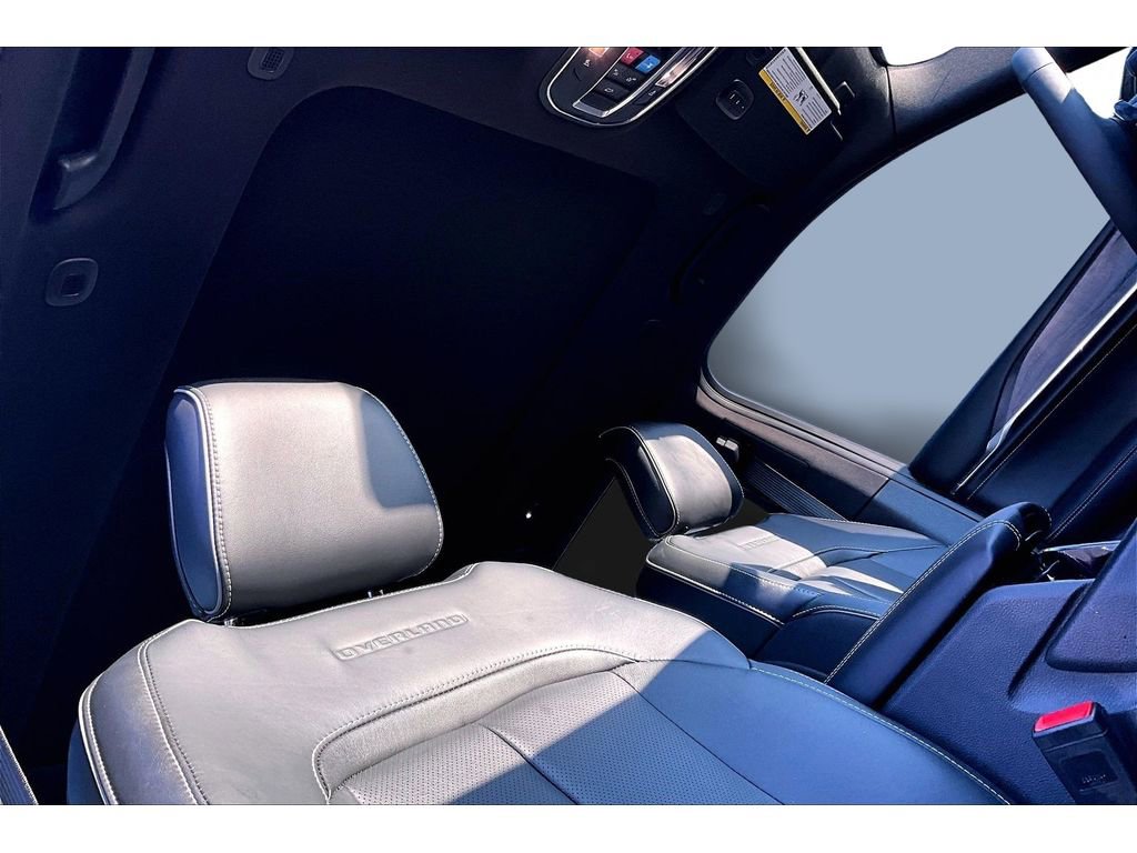 Certified 2025 Jeep Grand Cherokee Overland image 19