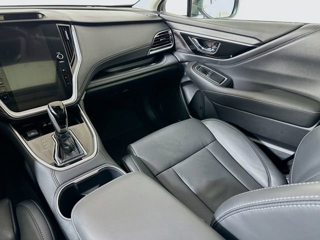 Used 2025 Subaru Outback Limited image 25