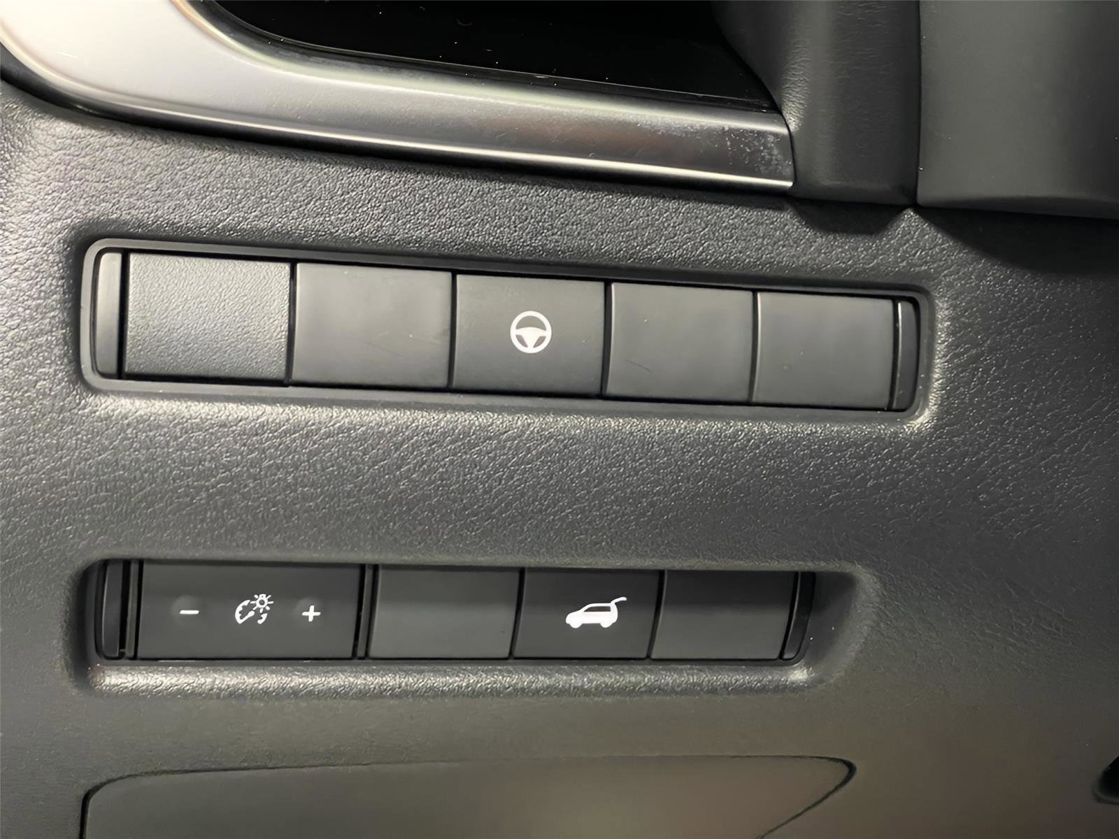 Used 2022 Nissan Rogue SL w/ SL Premium Package image 25