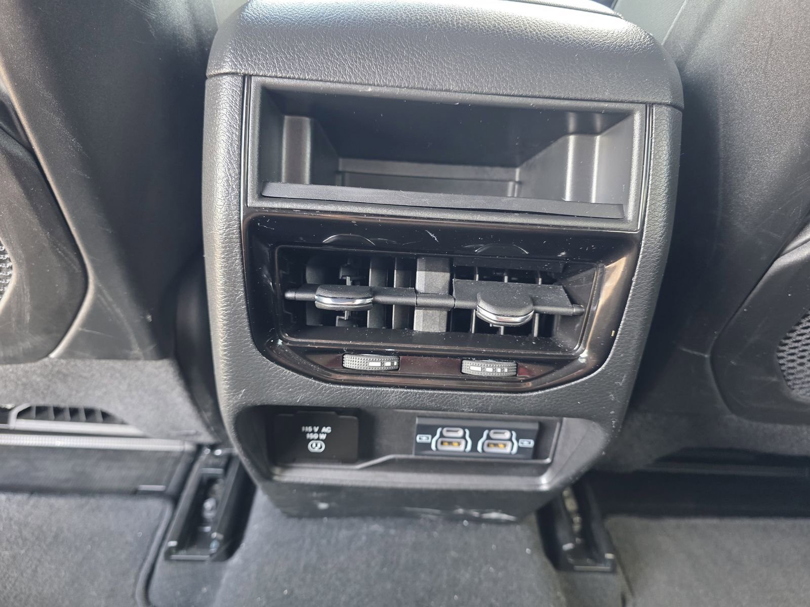 Used 2024 Jeep Grand Cherokee Altitude AWD/4WD image 25