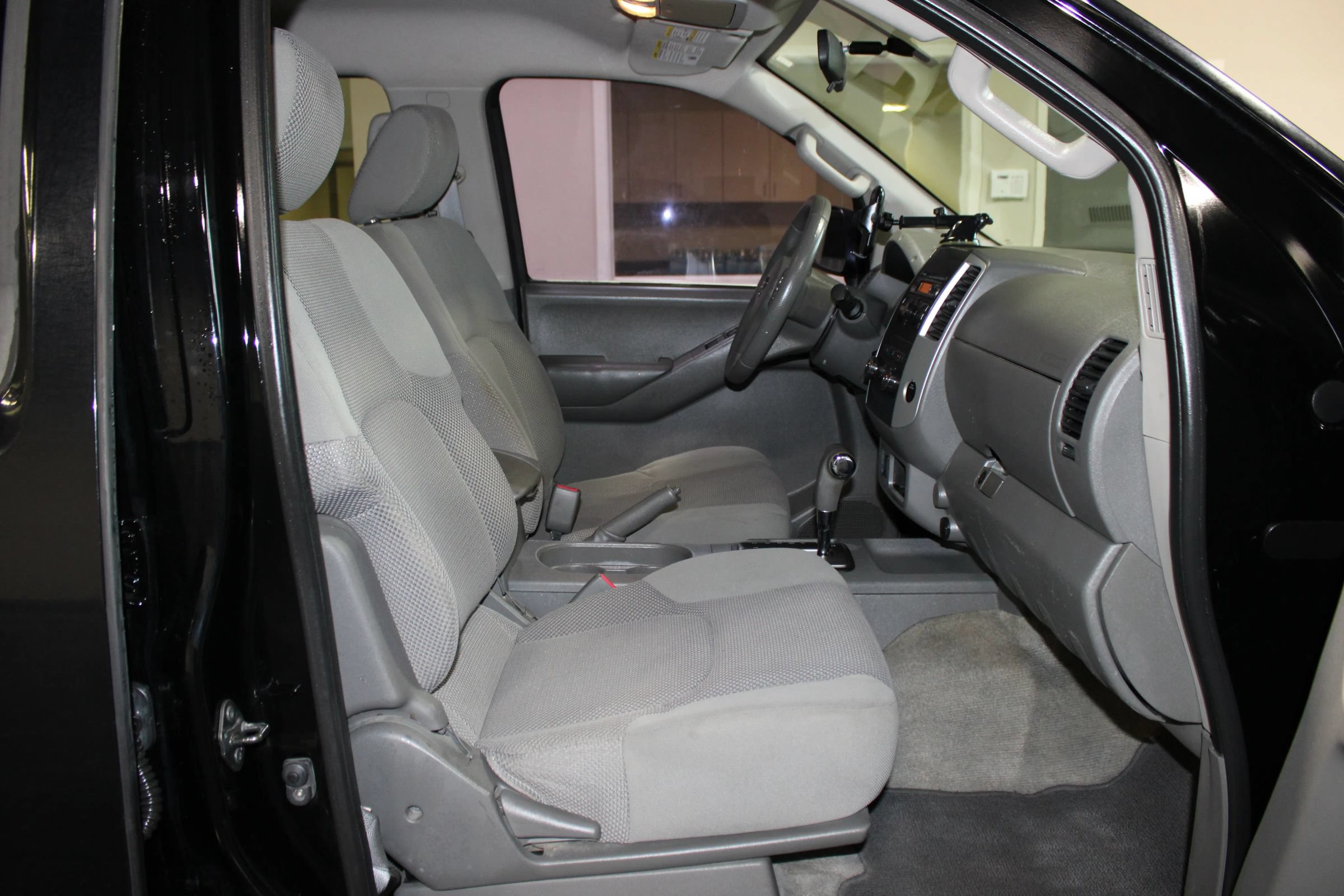 Used 2012 Nissan Frontier SV RWD image 21