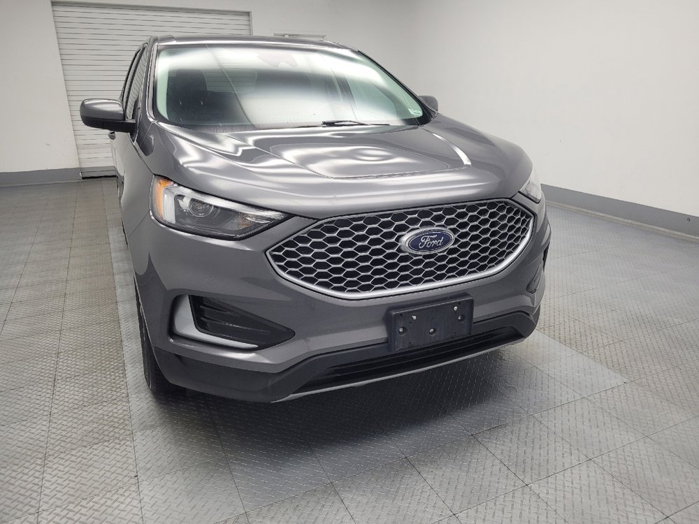 Used 2023 Ford Edge SEL image 14