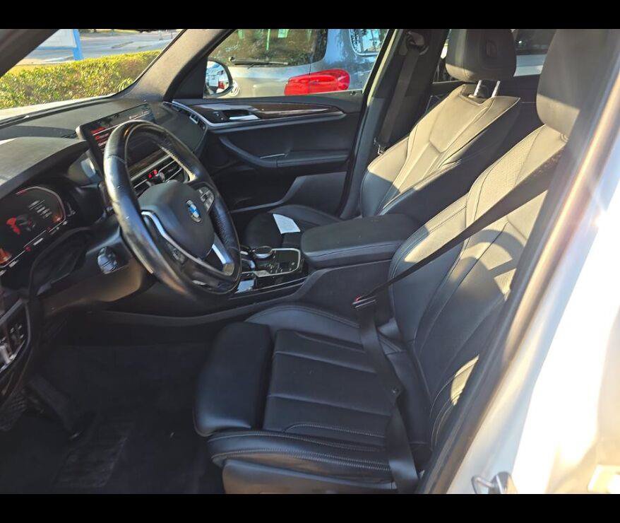 Used 2022 BMW X3 sDrive30i w/ Convenience Package RWD image 3
