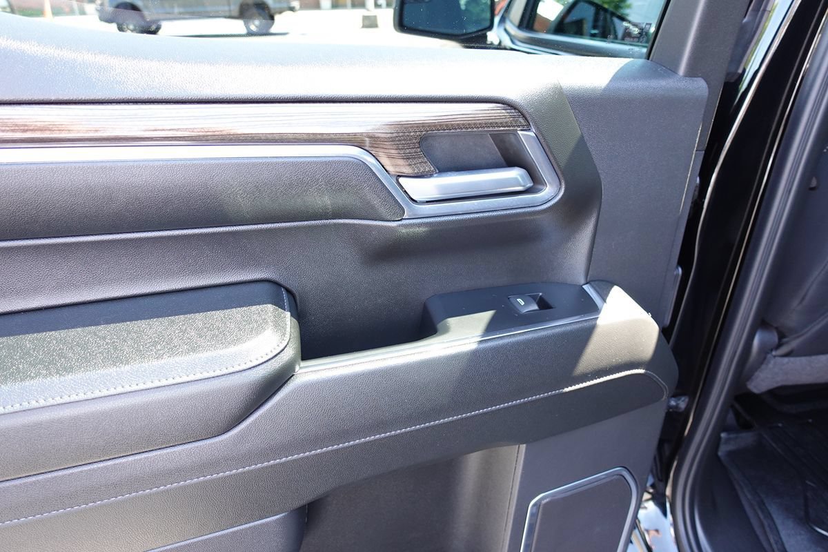 Used 2024 Chevrolet Silverado 1500 LT AWD/4WD image 21