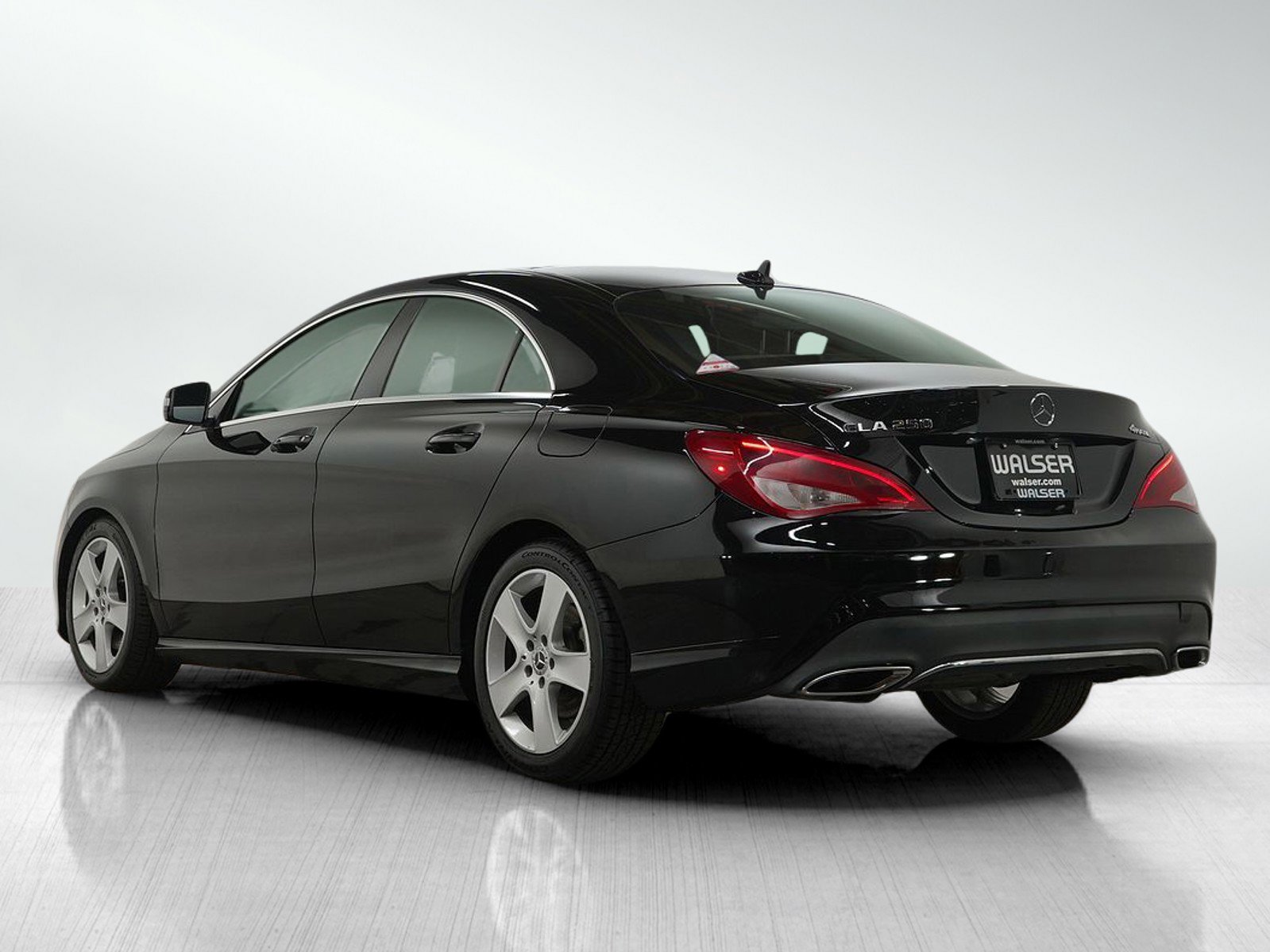 Used 2019 Mercedes-Benz CLA 250 4MATIC image 3