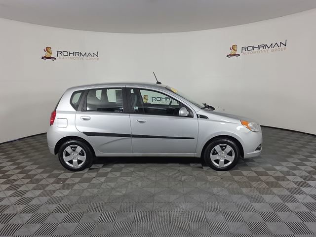 Used 2011 Chevrolet Aveo5 LT w/ LPO, Bodyside Molding Package image 39