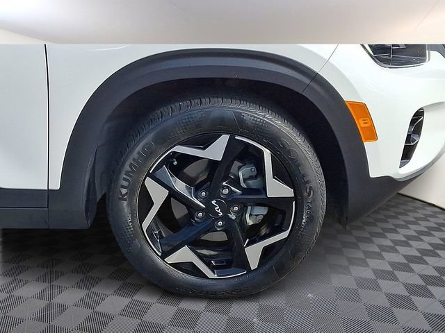 Certified 2024 Kia Seltos EX FWD image 10