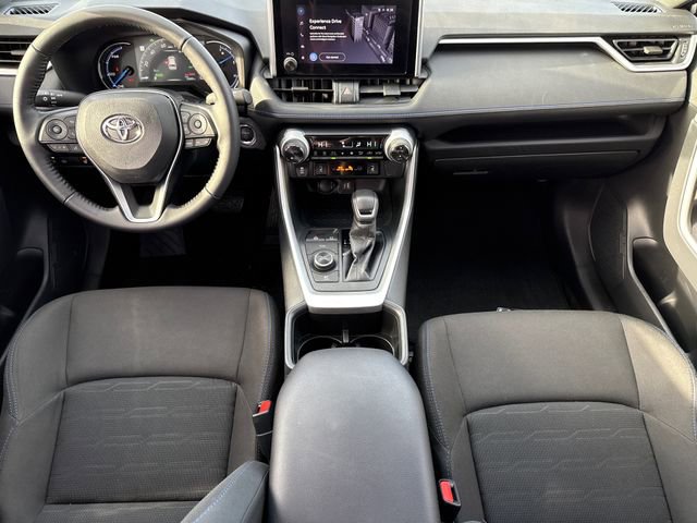 Used 2025 Toyota RAV4 SE w/ Convenience Package image 12