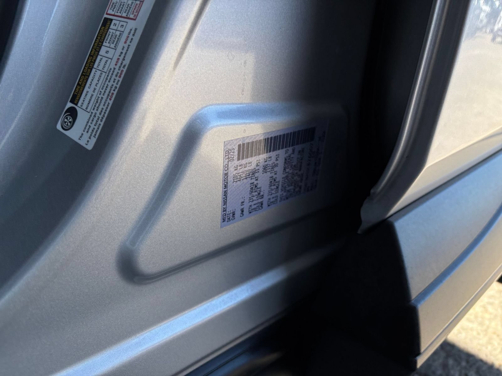 Used 2025 Nissan Rogue SV FWD image 31