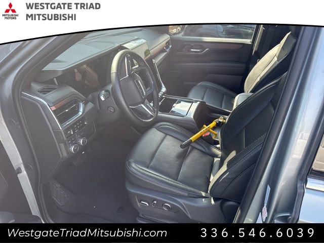Used 2025 GMC Yukon Denali AWD/4WD image 5
