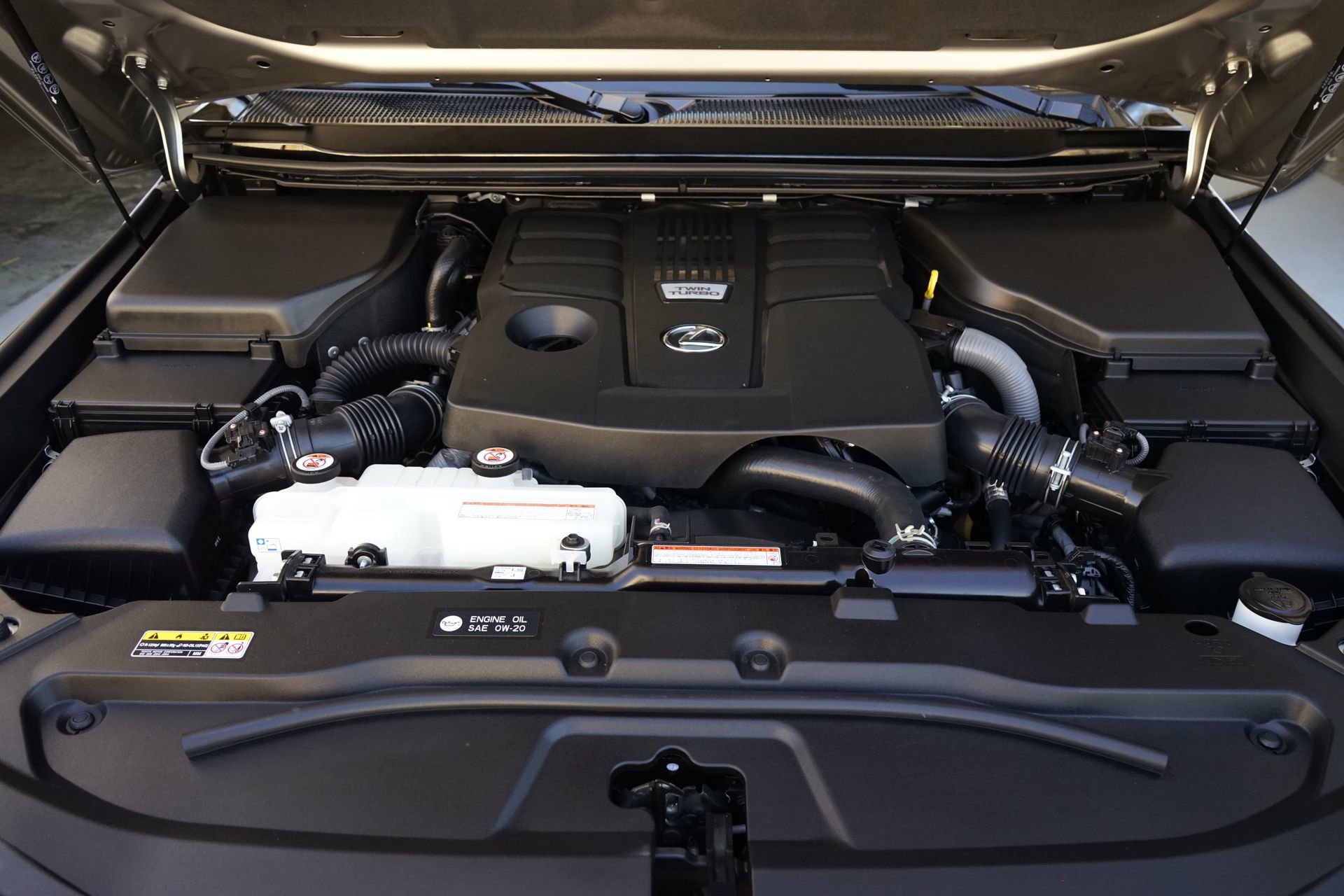 Used 2024 Lexus GX 550 w/ Accessory Package (Z1) image 29