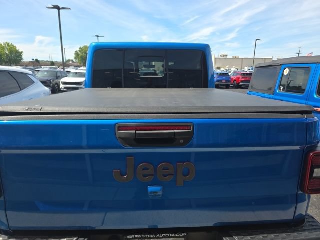 Used 2021 Jeep Gladiator Rubicon AWD/4WD image 6