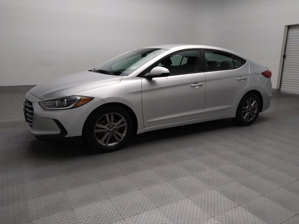 Used 2018 Hyundai Elantra SEL image 2