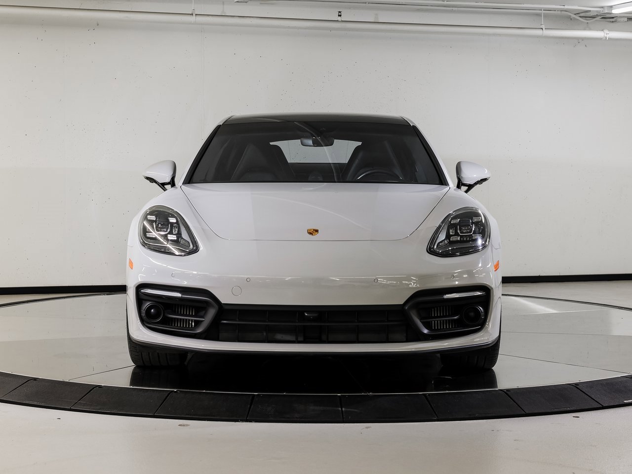Certified 2023 Porsche Panamera Platinum Edition image 10