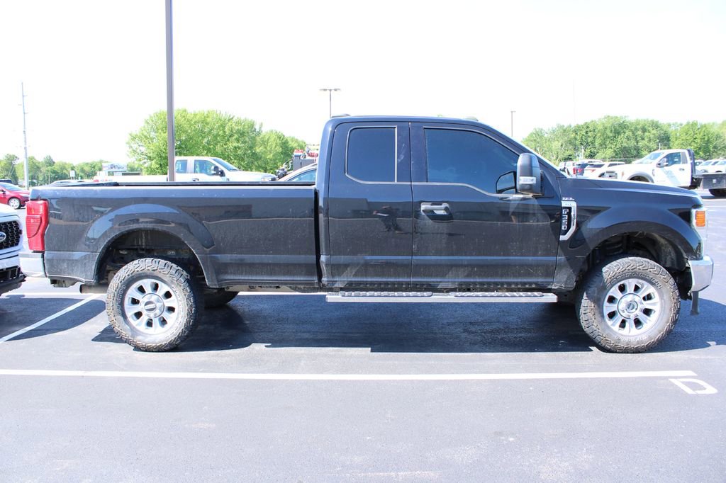 Used 2020 Ford F350 XLT w/ XLT Value Package AWD/4WD image 4