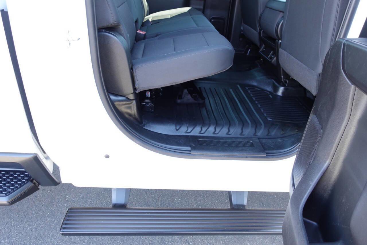 Used 2025 Chevrolet Silverado 2500 W/T AWD/4WD image 31