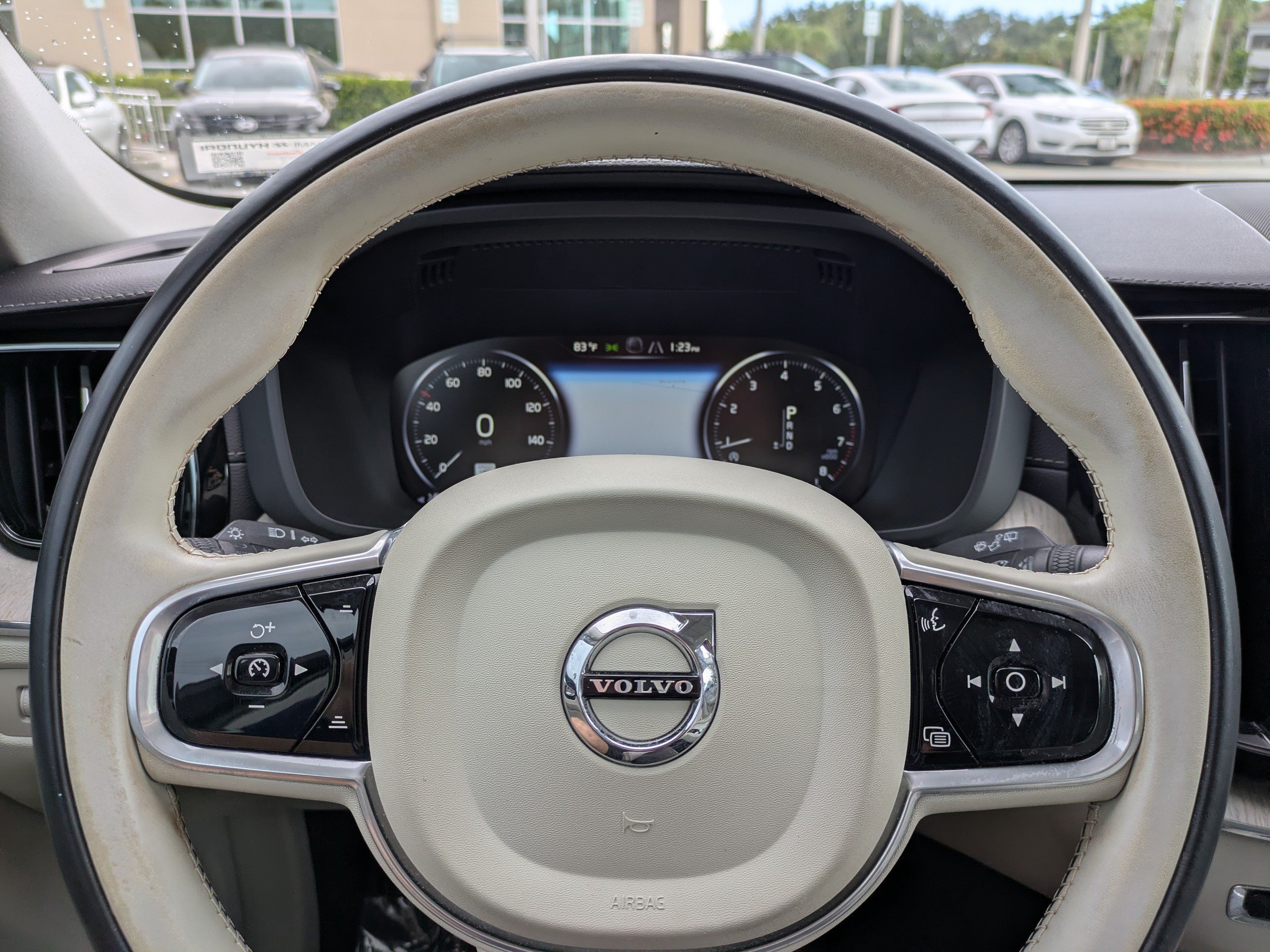 Used 2018 Volvo XC60 T5 Inscription w/ Convenience Package AWD/4WD image 28