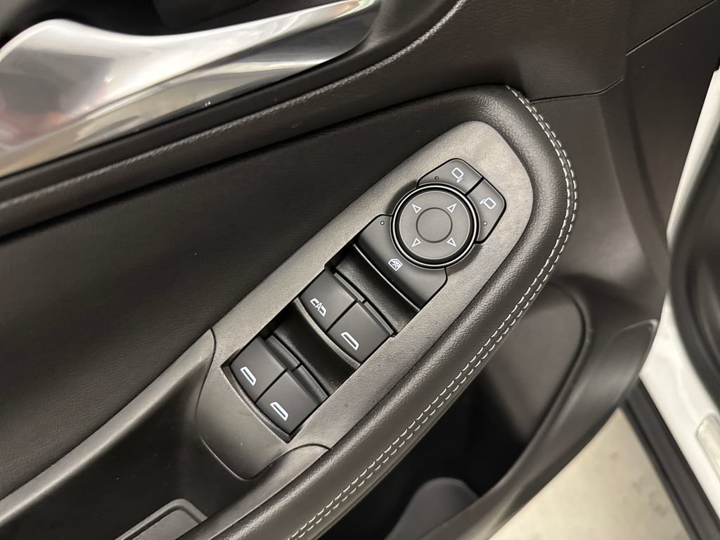 Certified 2023 Buick Encore GX Preferred w/ Cold Weather Comfort Package FWD image 15