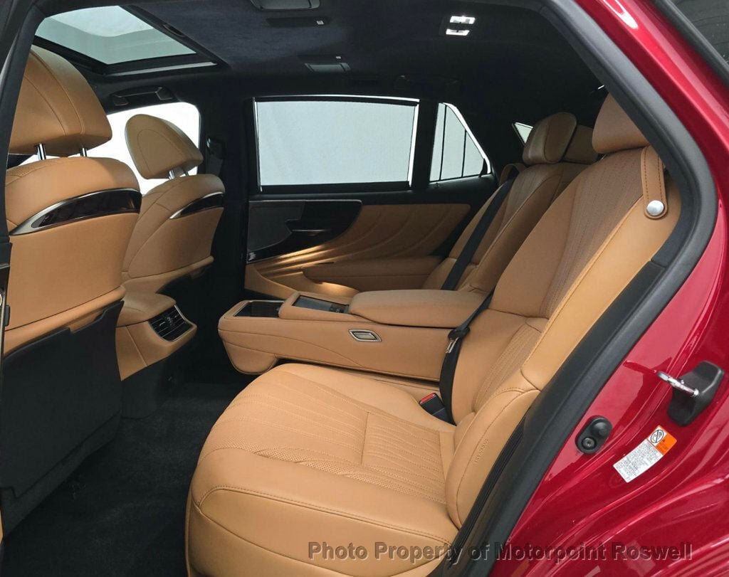 Used 2024 Lexus LS 500h AWD w/ Luxury Package image 4