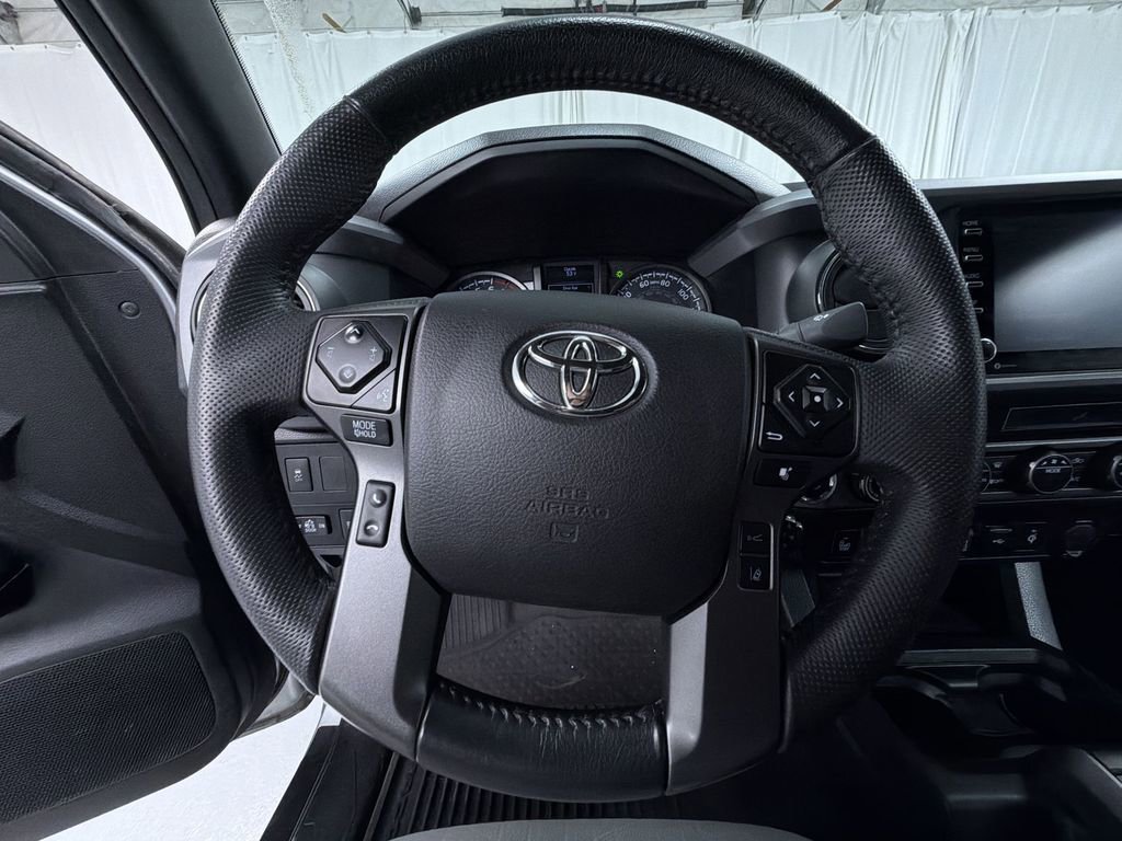 Used 2022 Toyota Tacoma TRD Off-Road w/ Technology Package image 23