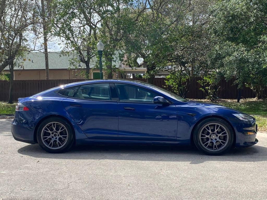 Used 2022 Tesla Model S image 9