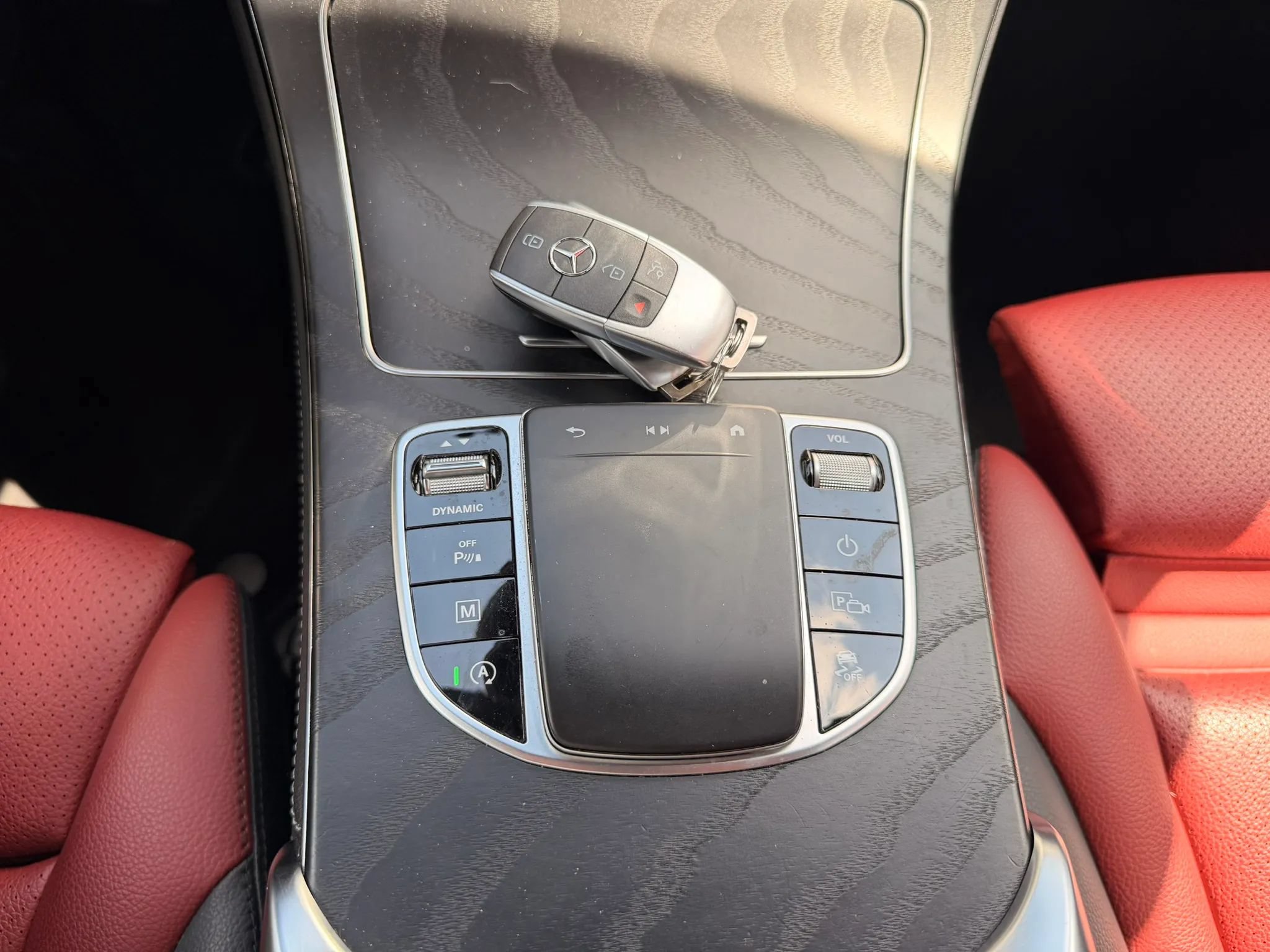 Used 2020 Mercedes-Benz GLC 300 4MATIC image 23
