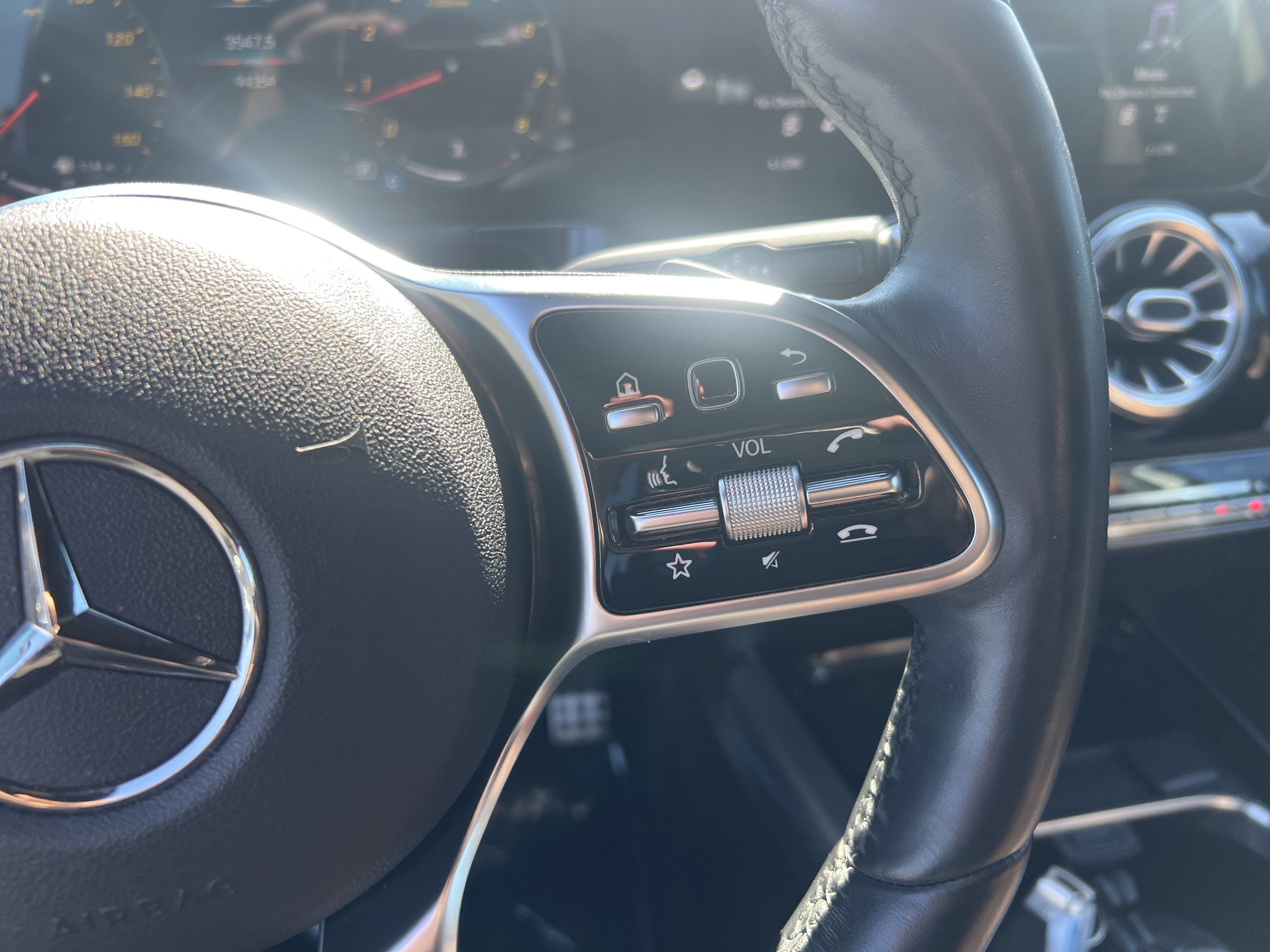 Certified 2021 Mercedes-Benz GLA 250 4MATIC image 20