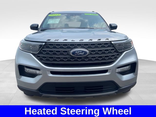 Used 2023 Ford Explorer XLT w/ Equipment Group 202A AWD/4WD image 8