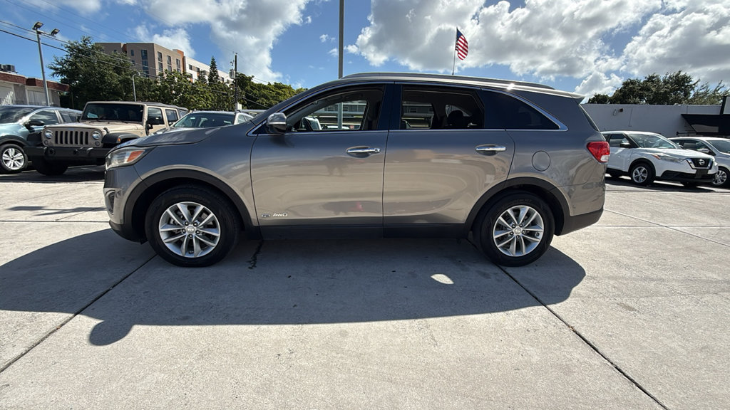 Used 2016 Kia Sorento LX w/ LX Convenience Package AWD/4WD image 11
