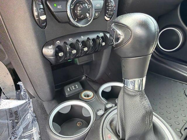 Used 2013 MINI Cooper Roadster FWD image 26