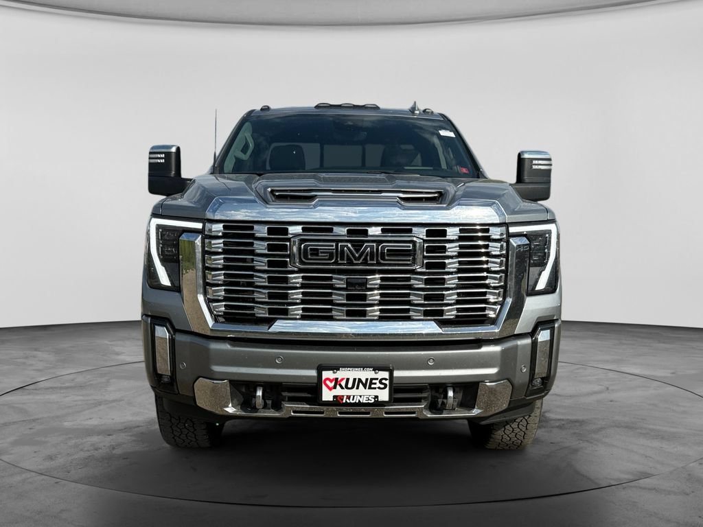 Used 2024 GMC Sierra 3500 Denali w/ Denali Reserve Package AWD/4WD image 4
