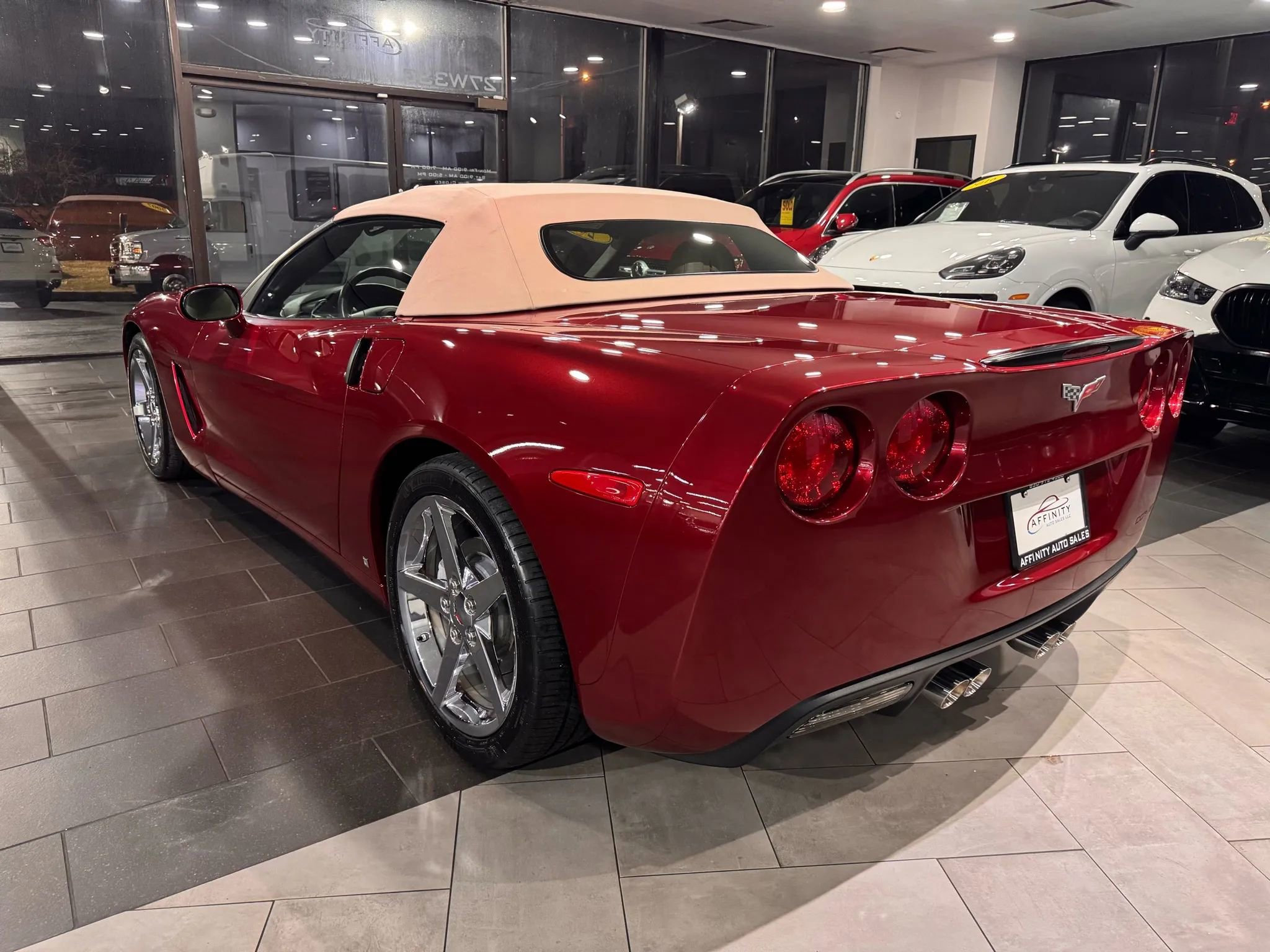 Used 2007 Chevrolet Corvette Convertible w/ Preferred Equipment Group RWD image 10