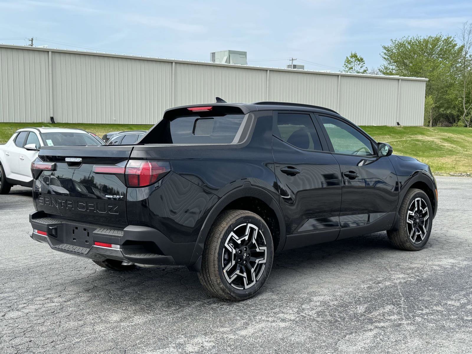 New 2025 Hyundai Santa Cruz Limited image 12