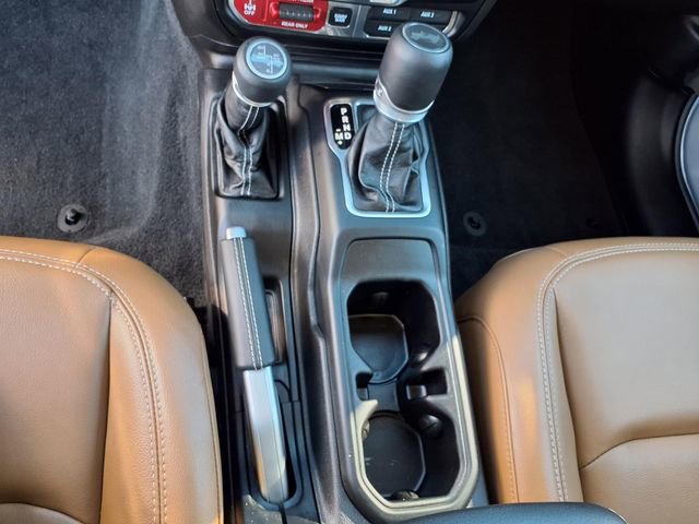 Used 2022 Jeep Wrangler Unlimited Rubicon 4xe w/ Cold Weather Group image 17