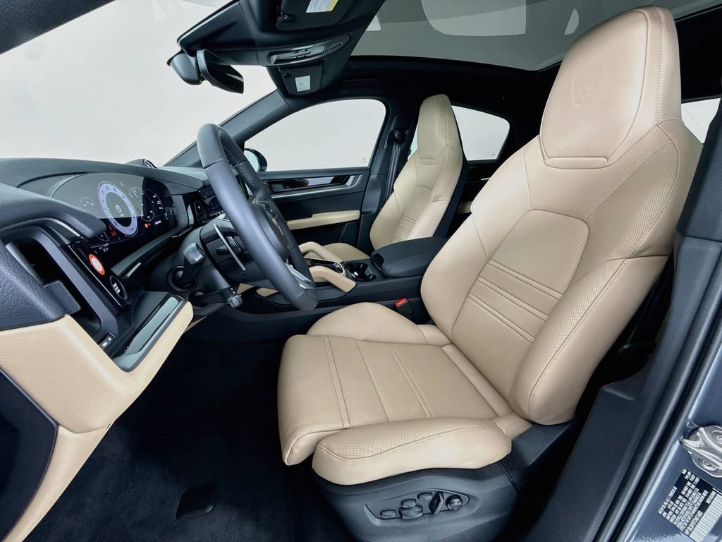 New 2026 Porsche Cayenne S AWD/4WD image 5