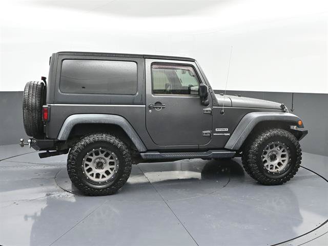 Used 2018 Jeep Wrangler Sport AWD/4WD image 25
