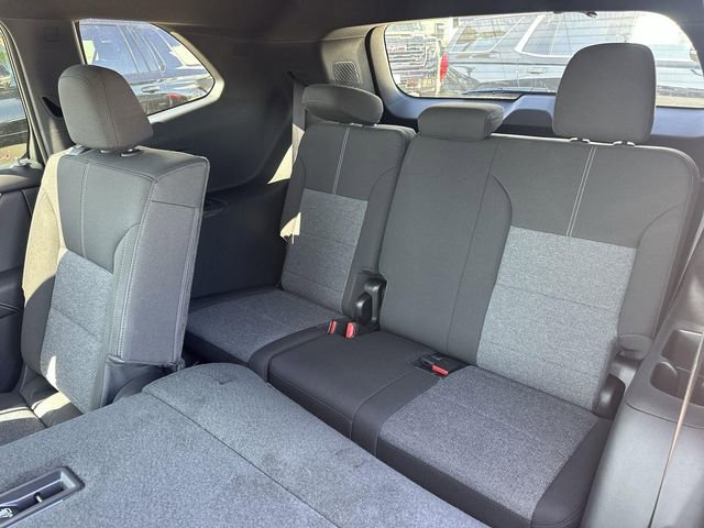 New 2025 GMC Acadia Elevation image 25