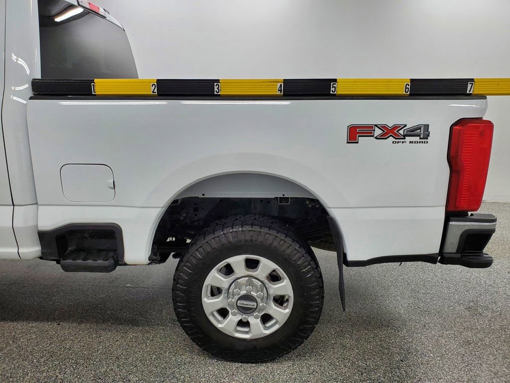 Used 2023 Ford F350 XLT w/ FX4 Off-Road Package image 8