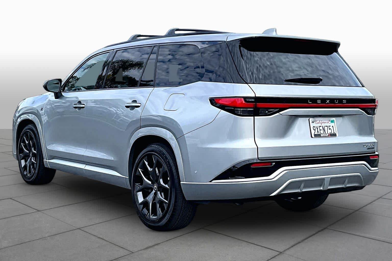 Certified 2026 Lexus TX 500h AWD w/ Technology Package image 11
