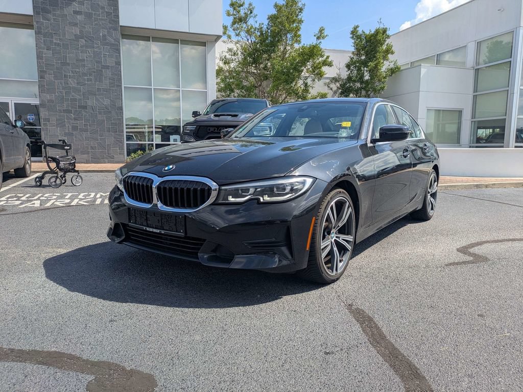 Used 2021 BMW 330i xDrive Sedan AWD/4WD image 9
