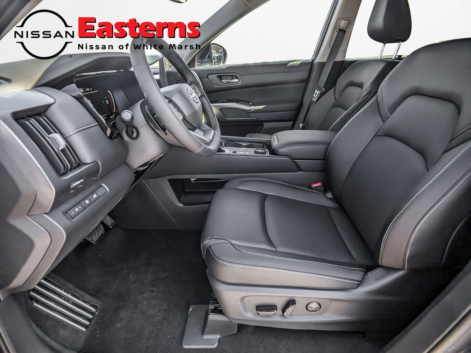 New 2026 Nissan Pathfinder SL w/ SL Premium Package AWD/4WD image 14